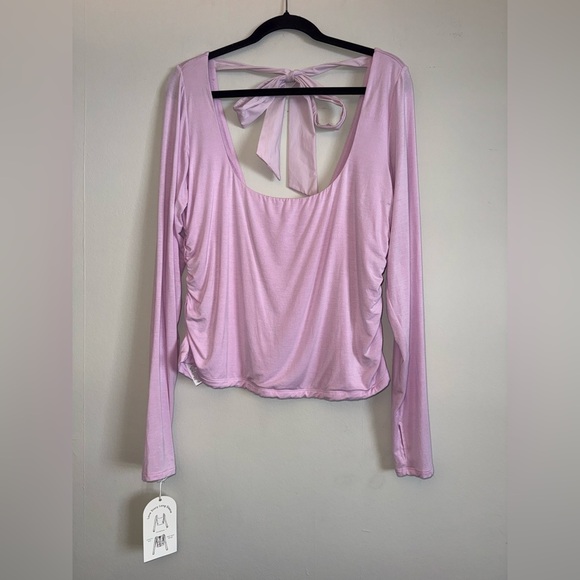 NWT BLOGILATES bundle of 3 tops plus size 1X ✨ - Picture 2 of 16